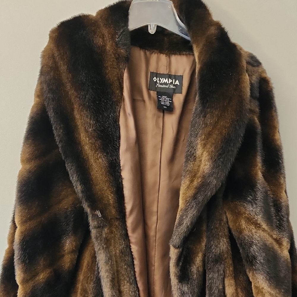Vintage Women's Luxurious Faux Fur Teddy Jacket
